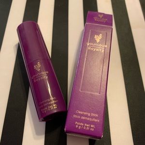 Cleansing stick makeup remover